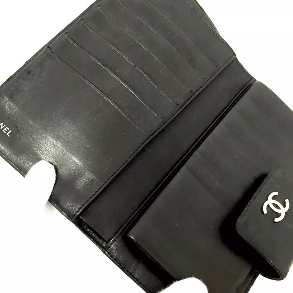 100% authentic Chanel wallet- SOLD - Picture 3 of 6